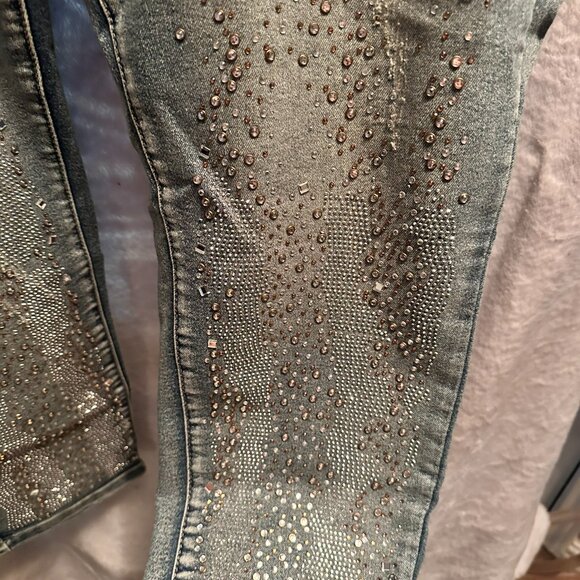 Venus Skinny jeans Size 24R featuring rhinestones - Picture 3 of 11